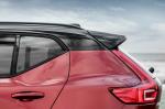 Volvo XC40 D4 R-Design 2017 года (UK)